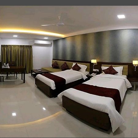Hotel Raviraj, Chhatrapati Sambhaji Nagar Αουρανγκαμπάντ Εξωτερικό φωτογραφία