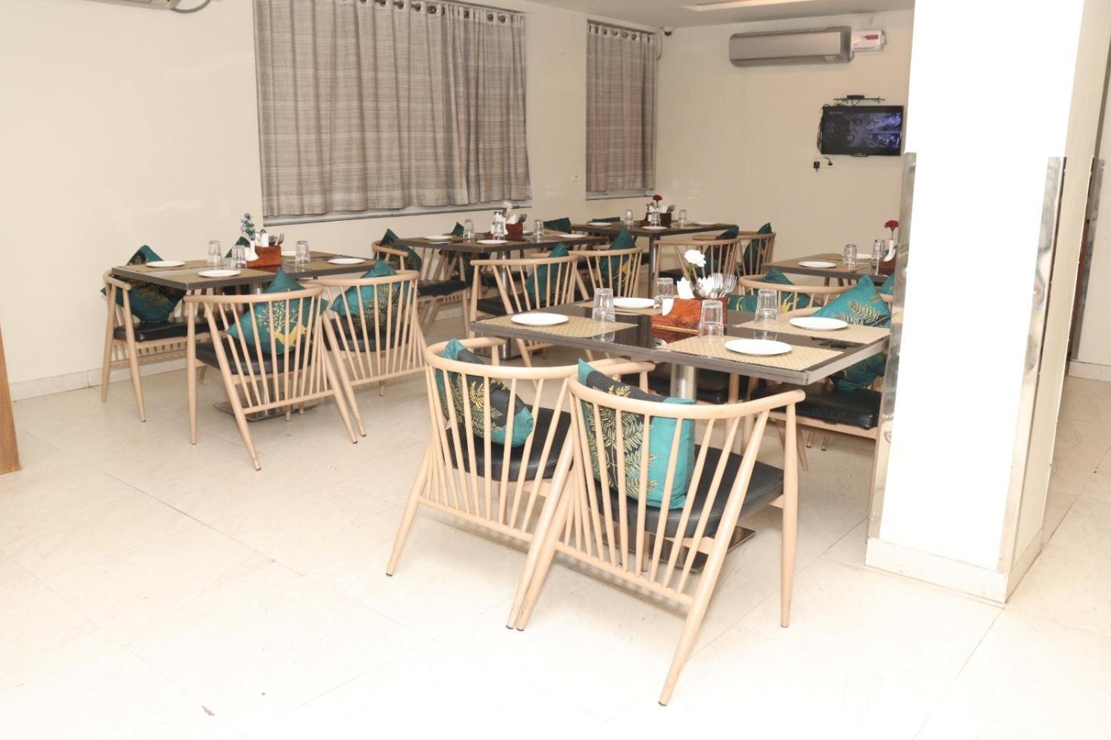 Hotel Raviraj, Chhatrapati Sambhaji Nagar Αουρανγκαμπάντ Εξωτερικό φωτογραφία