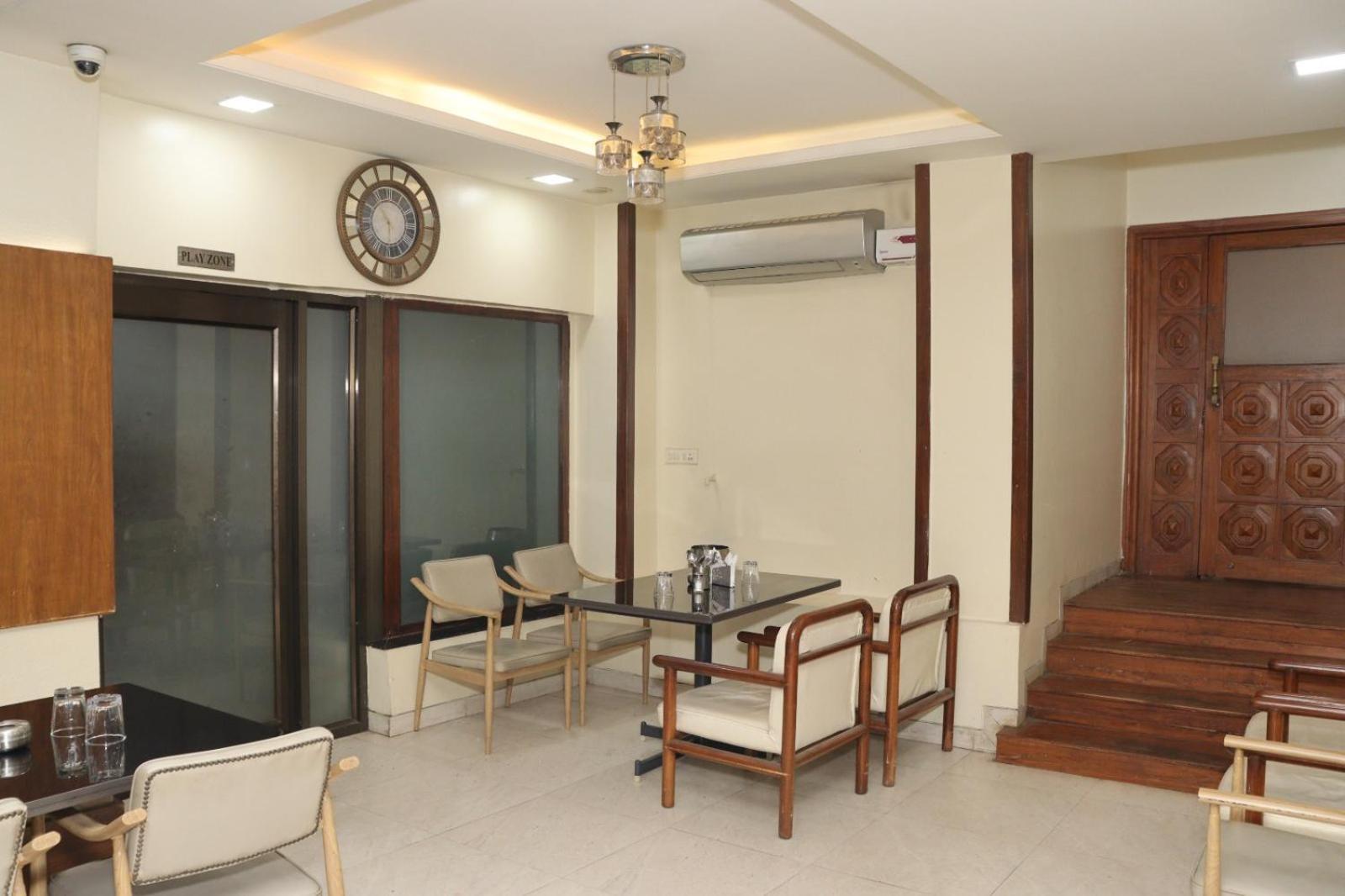 Hotel Raviraj, Chhatrapati Sambhaji Nagar Αουρανγκαμπάντ Εξωτερικό φωτογραφία